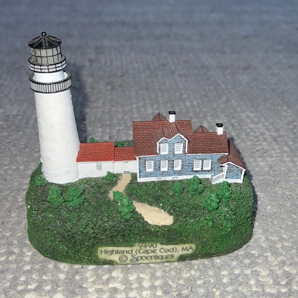 Cape Cod MA lighthouse - Picture 1 of 4